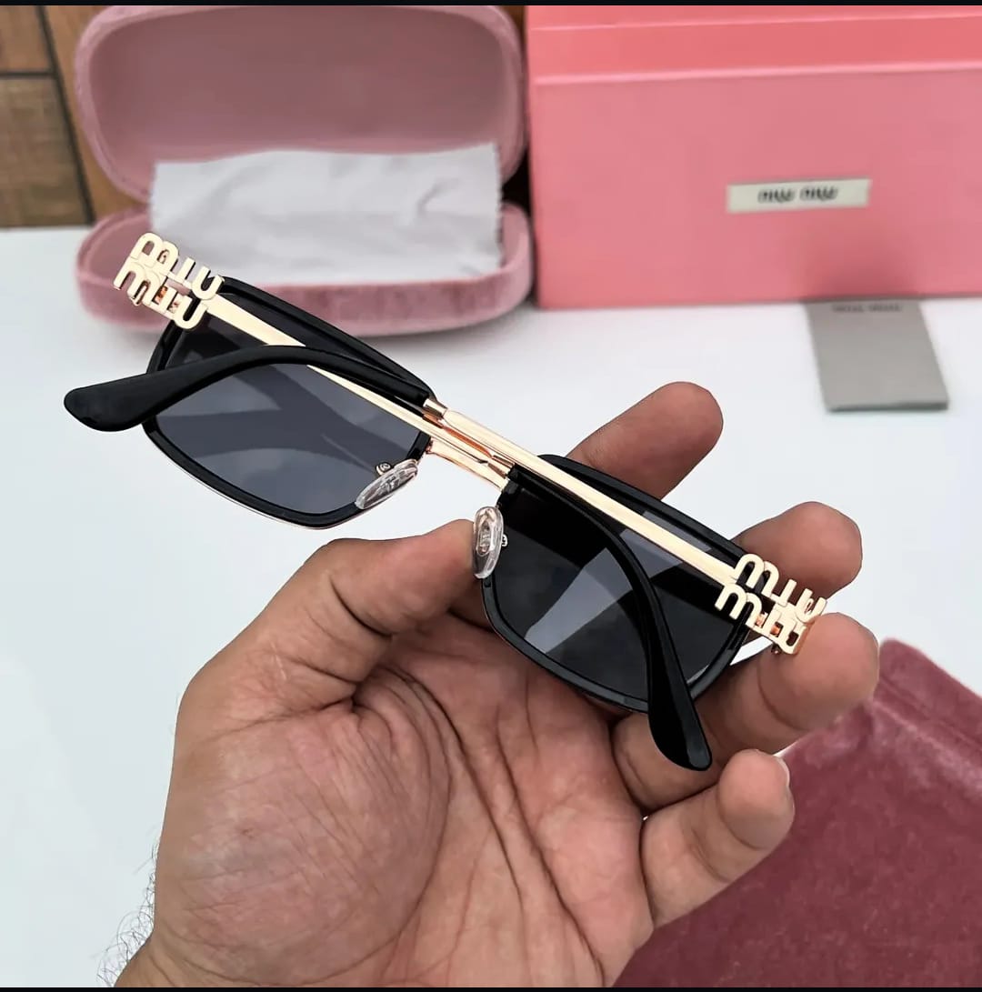 Rectangular Gold-Toned Metal Sun Glass