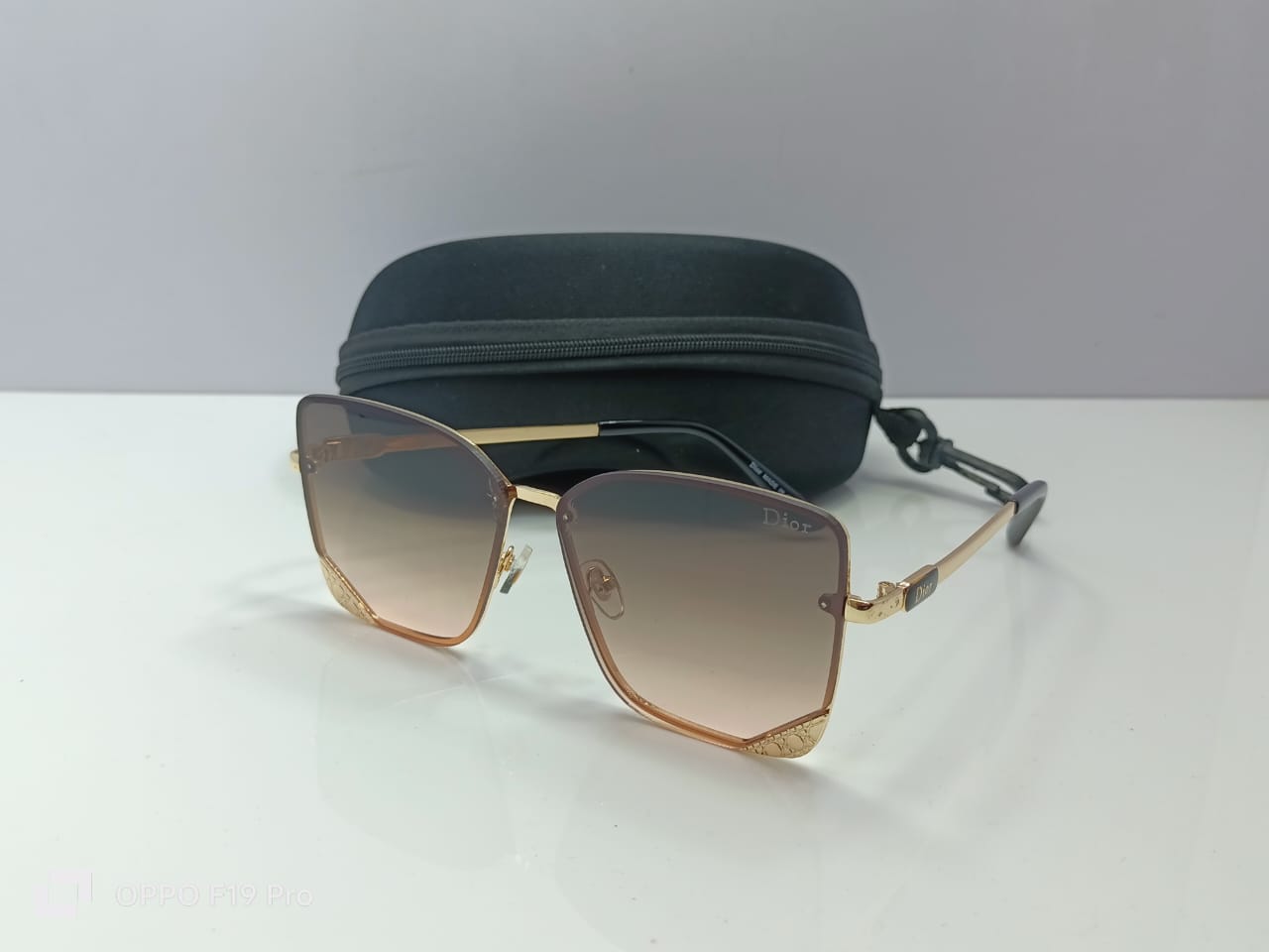 RimLess Sun Glasses For Women