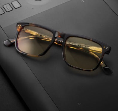 MVMT Reveler Gold Shield (For Slim Face)