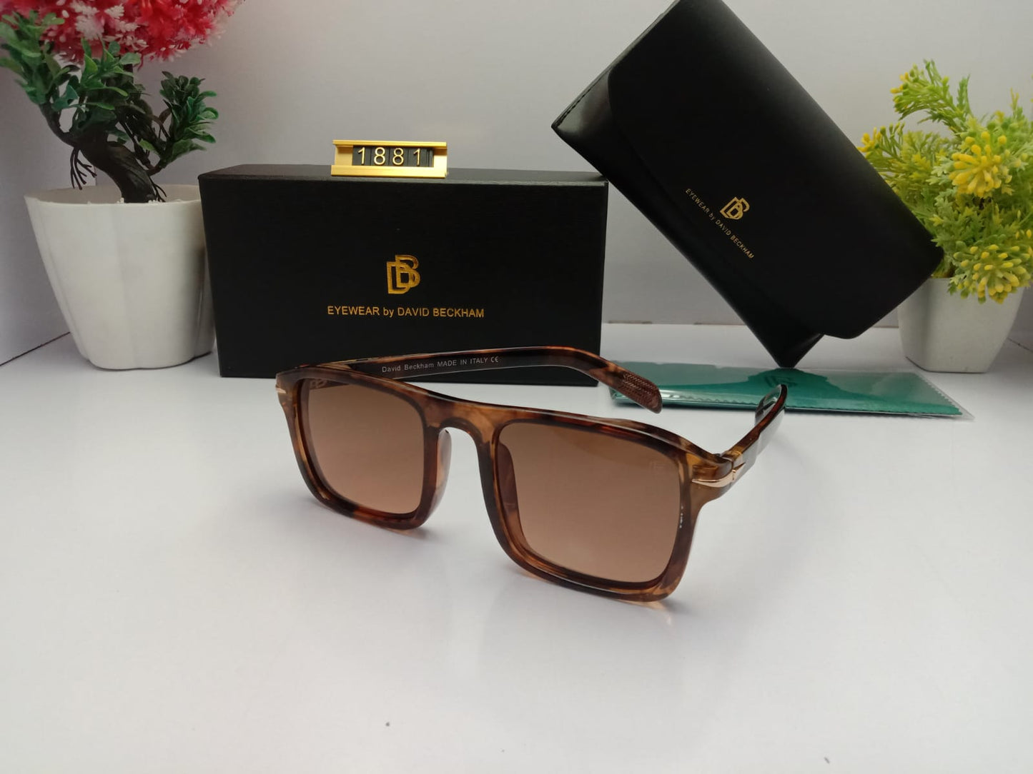 Thick Stylish Vintage Sun Glasses